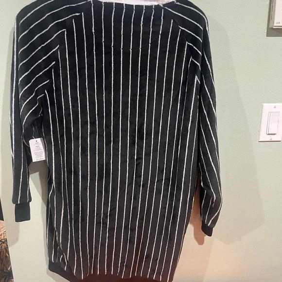 6/$25 Disney Jack Skeleton Nightmare before Christmas Soft Hoodie - Picture 5 of 8